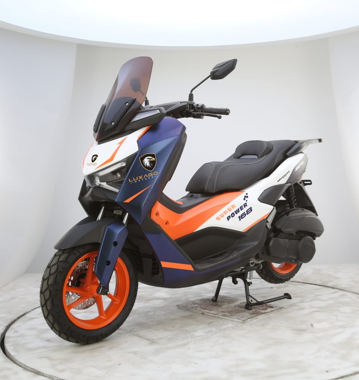 Luxago Motors Warrior 168, finition Super Power